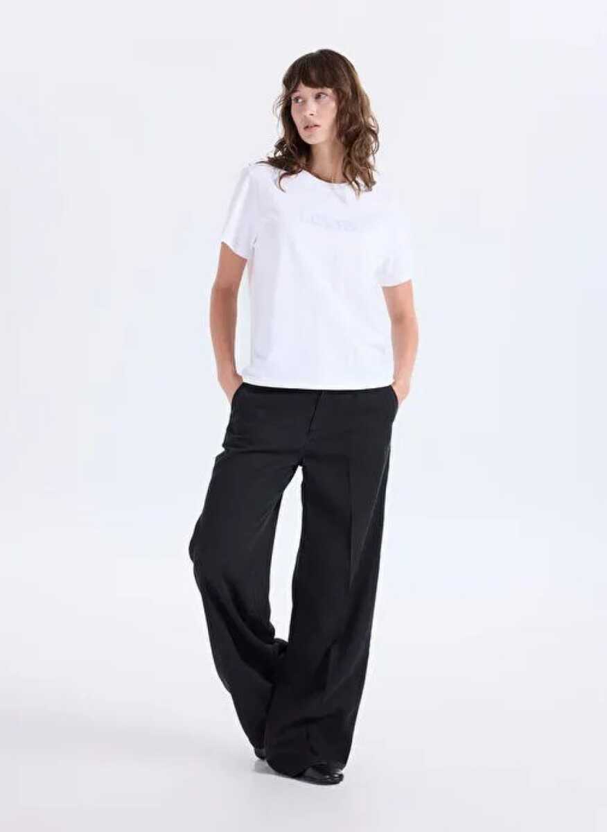 Levi's Gr Favorıte Tee Rhınestone Club Logo Kadın Beyaz Tişört 008BX-0008 (1)
