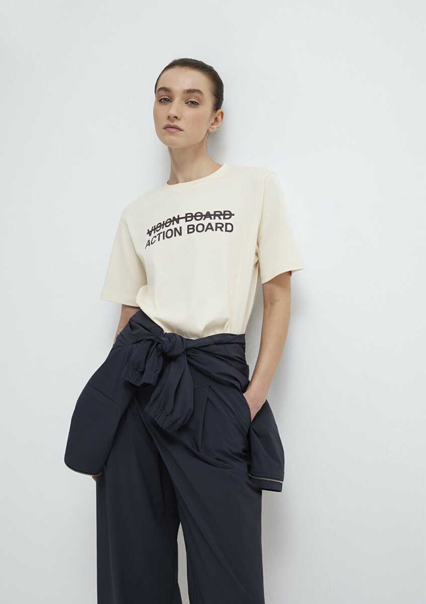 Mavi Baskılı Ekru Regular Fit Kadın Tişört 1613842-70005 (1)