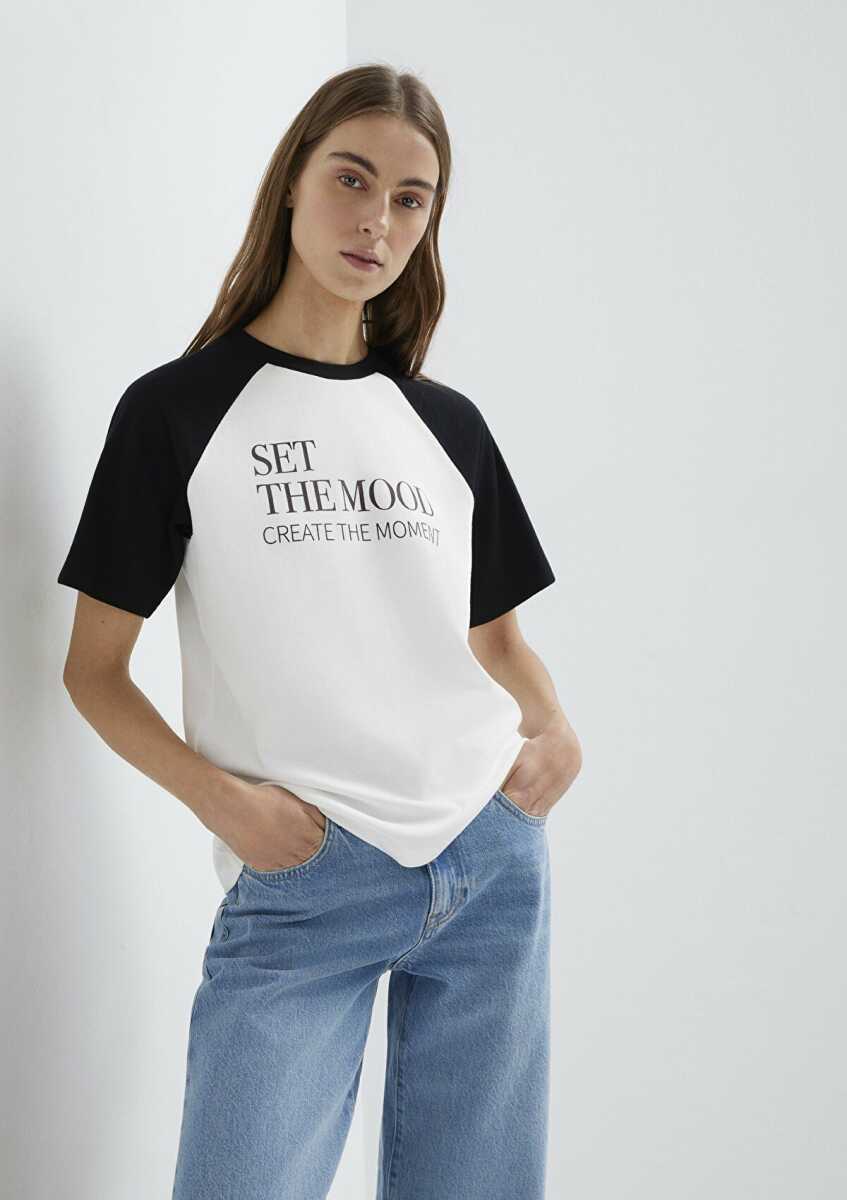 Mavi Baskılı Ekru Regular Fit Kadın Tişört1613844-70057