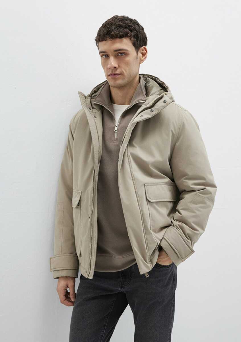 Mavi Cep Detaylı Kapüşonlu Bej Erkek Mont 0110657-70355 - Mavi (1)