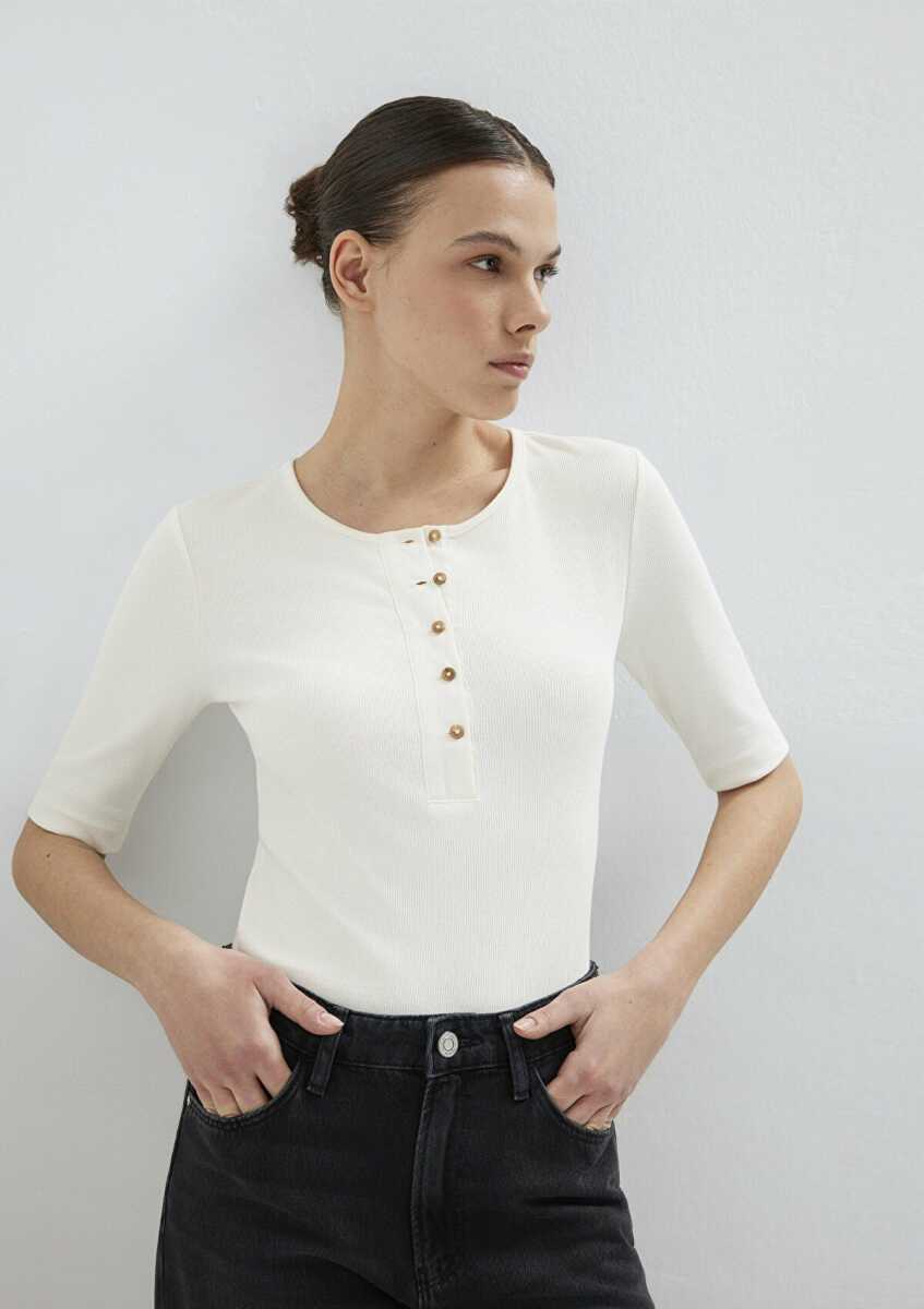 Mavi Düğme Detaylı Ekru Kadın Tişört 1613852-70051
