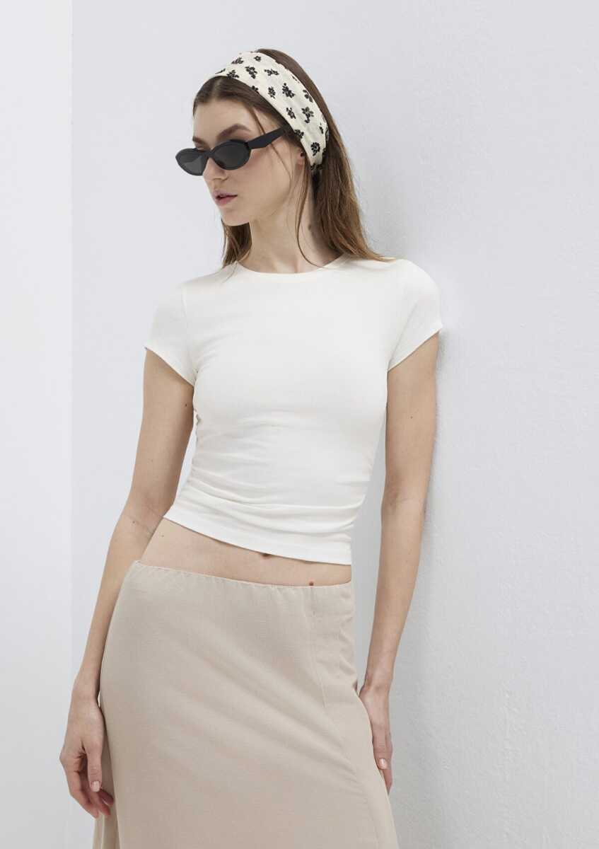 Mavi Ekru Basic Crop Kadın Tişört 1613942-70057