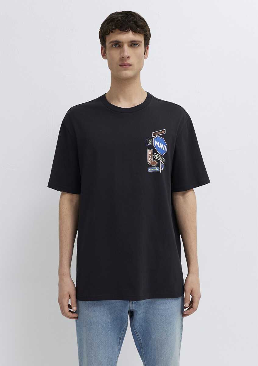 Mavi İşaret Levhası Baskılı Siyah Loose Fit Erkek Tişört 0613391-900 - 3