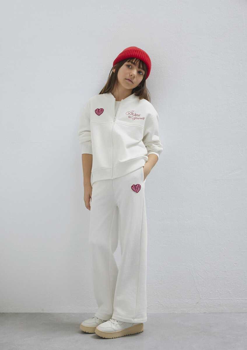 Mavi Kalp Baskılı Ekru Loose Fit Çocuk Eşofman Altı 7010044-70057 (1)