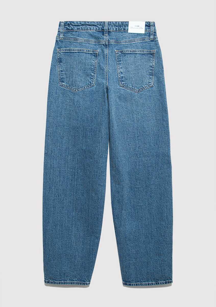 Mavi Leila Premium Blue Gölgeli Koyu Mavi Baggy Daralan Paça Kadın Jean Pantolon 1010600-A1572 - Mavi (1)