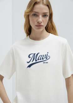 Mavi Logo Baskılı Ekru Regular Fit Kadın Tişört 1613565-80194