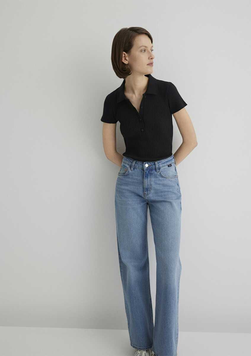 Mavi Polo Yaka Siyah Kadın Tişört 1613120-900 - Mavi