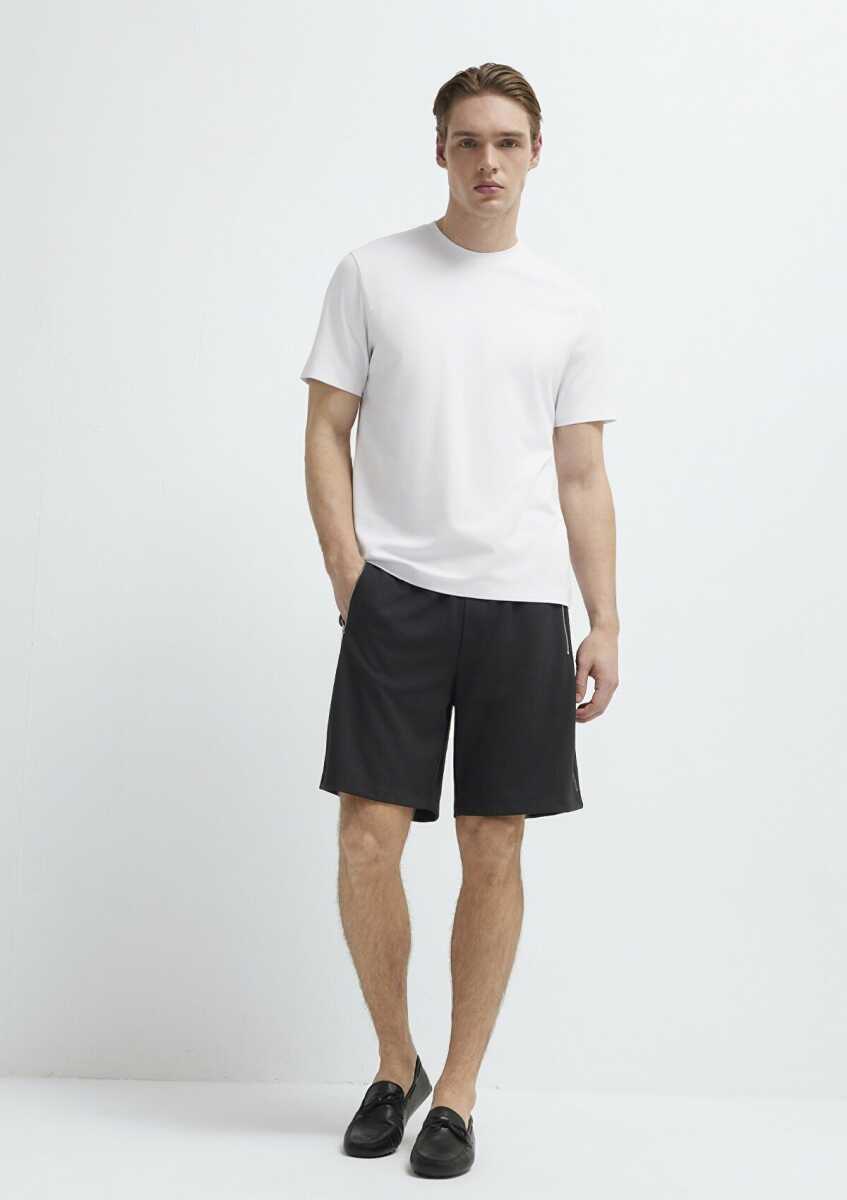 Mavi Siyah Regular Fit Erkek Şort 0410341-900 (1)