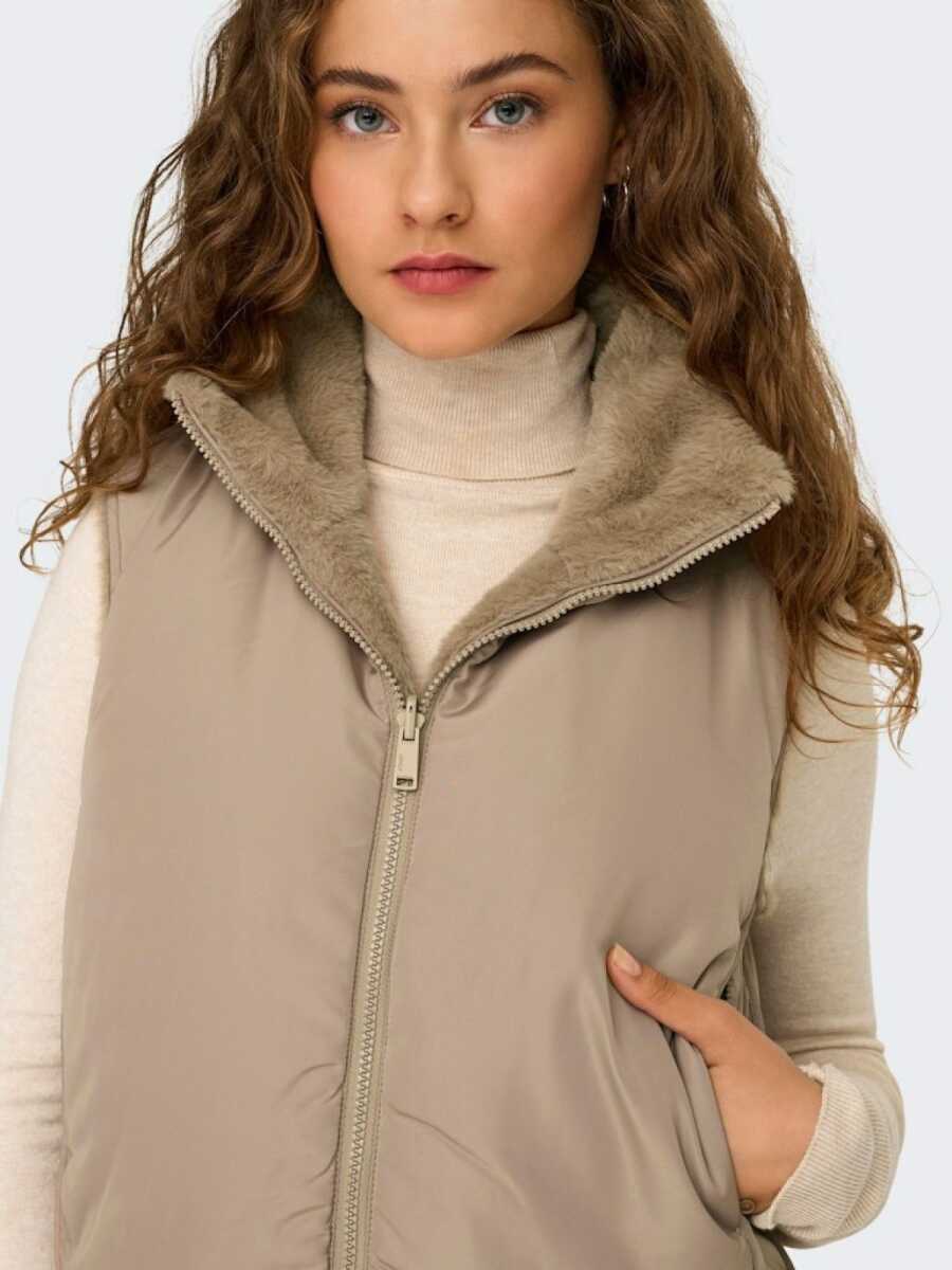 Only Dana Faux Fur Polar Kadın Yelek 15348986 - 5