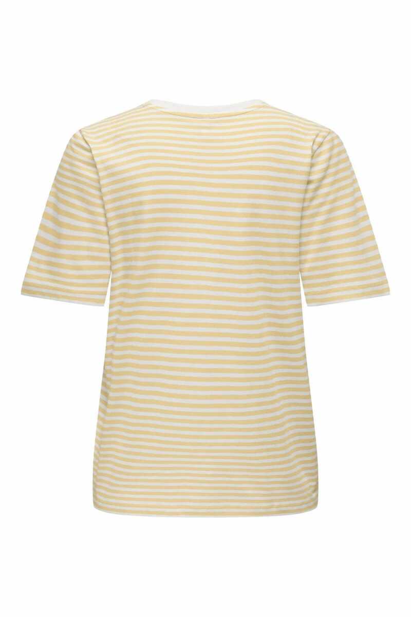 Only Happy Kadın Tişört 15370117 (1)