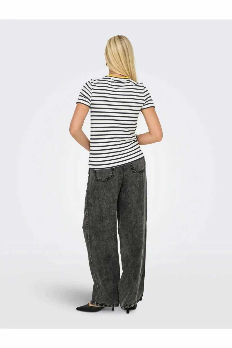 Only Heart Lıfe Kadın Tişört 15318959 - Only (1)