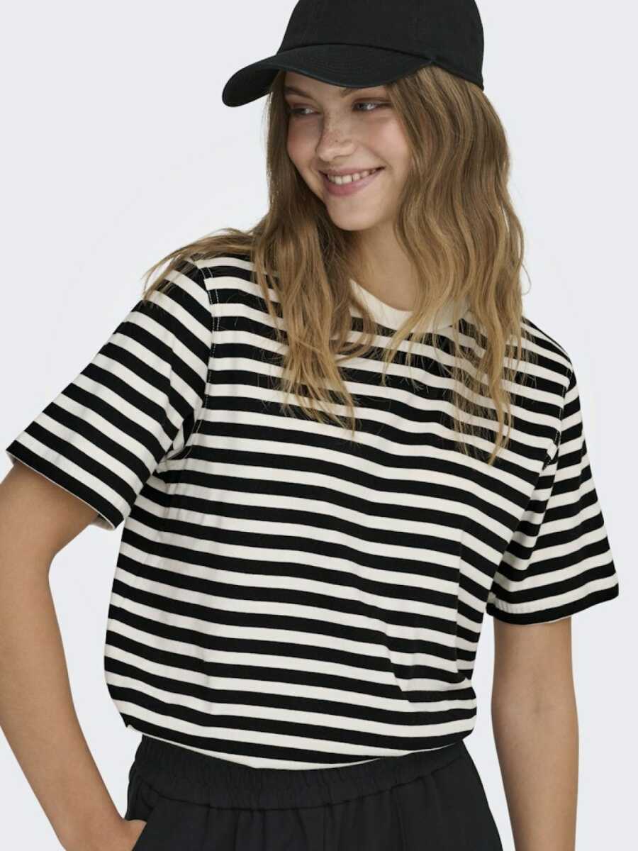 Only Lıvvına Çizgili Regular Fit Kadın Tişört 15272227 (1)