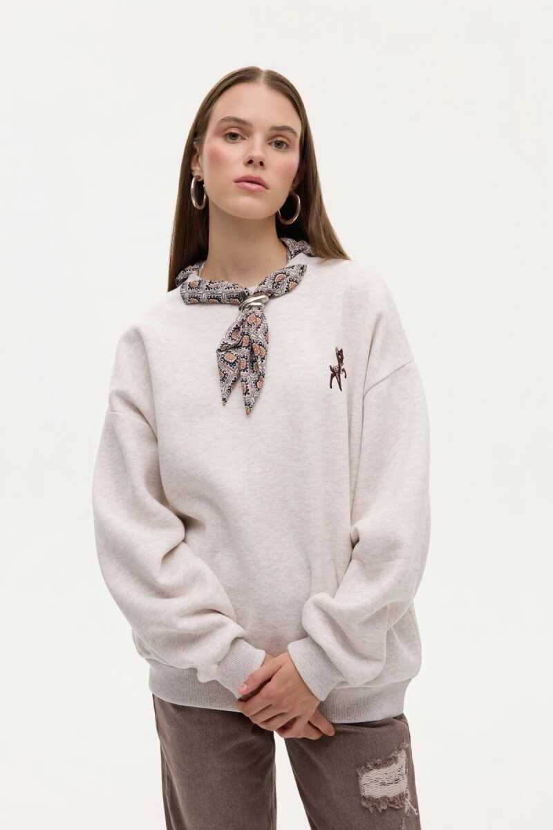 Quzu Fular ve Nakış Detaylı Kadın Sweatshirt