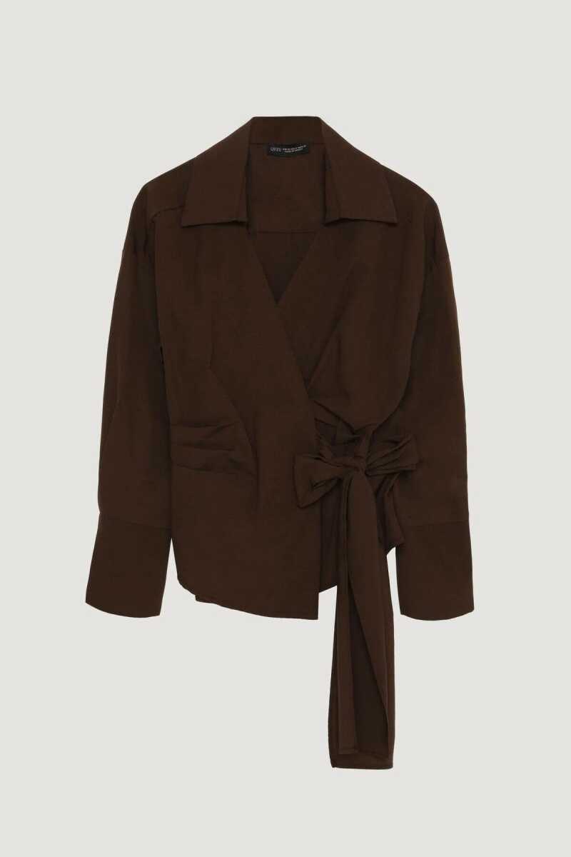 Quzu Önü Bağlama Detaylı Bluz