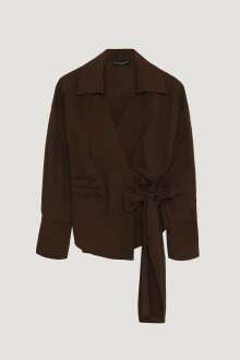 Quzu Önü Bağlama Detaylı Bluz 