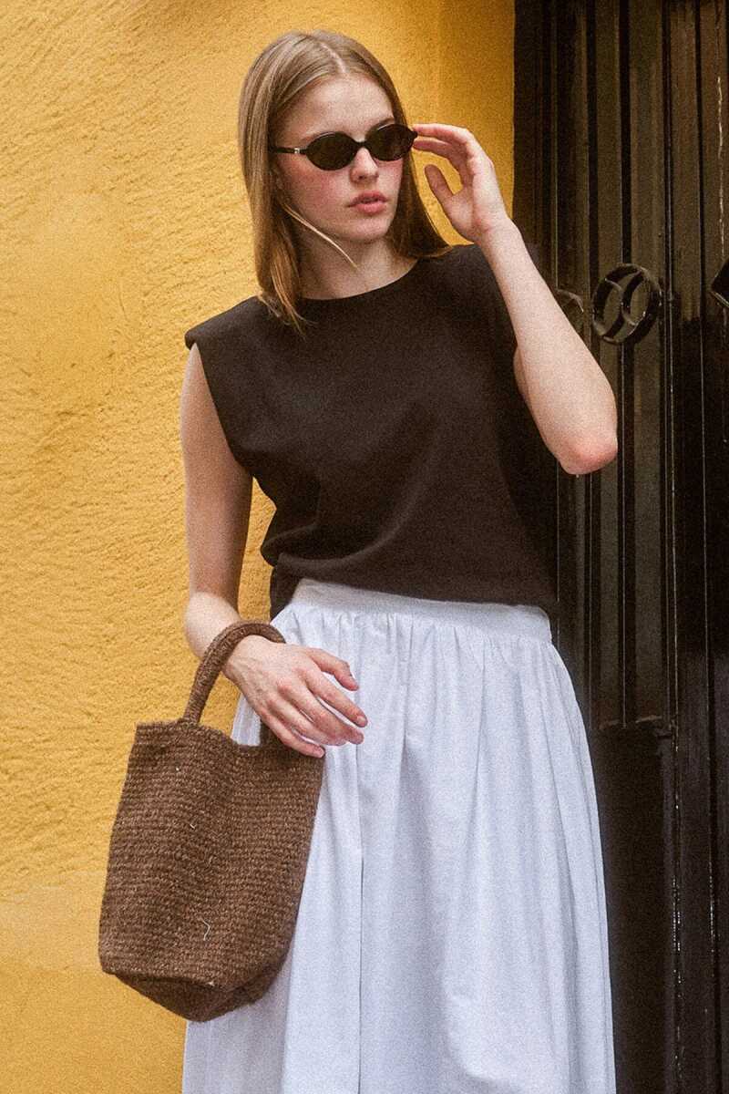 Quzu Vatkalı Kolsuz Kadın Tshirt