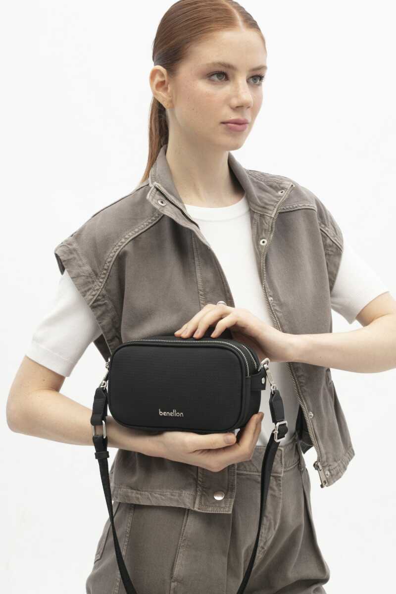 United Colors Of Benetton Kadın Kol Çantası BNT_1817 (1)